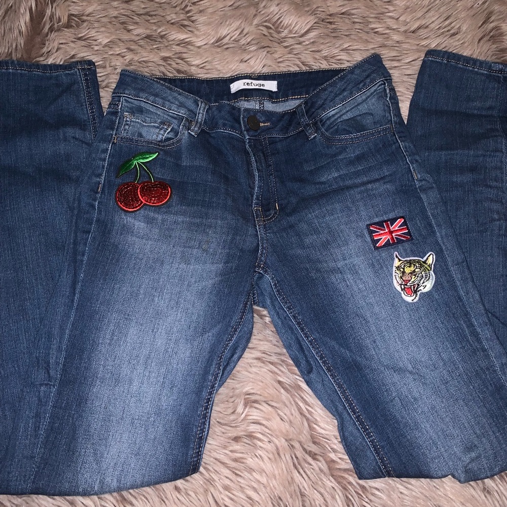 Distressed Skinny Jeans